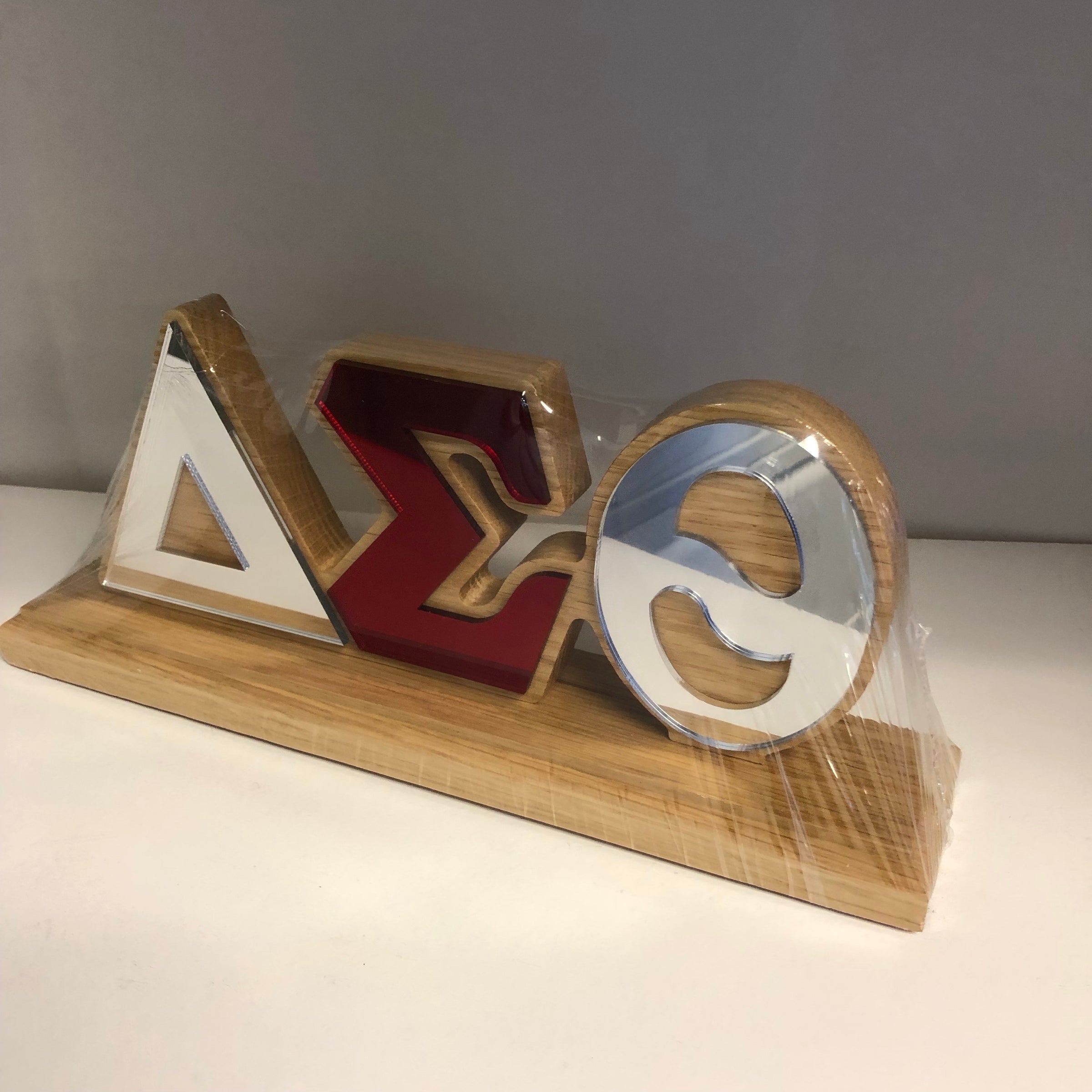 Delta Desk Top Letters