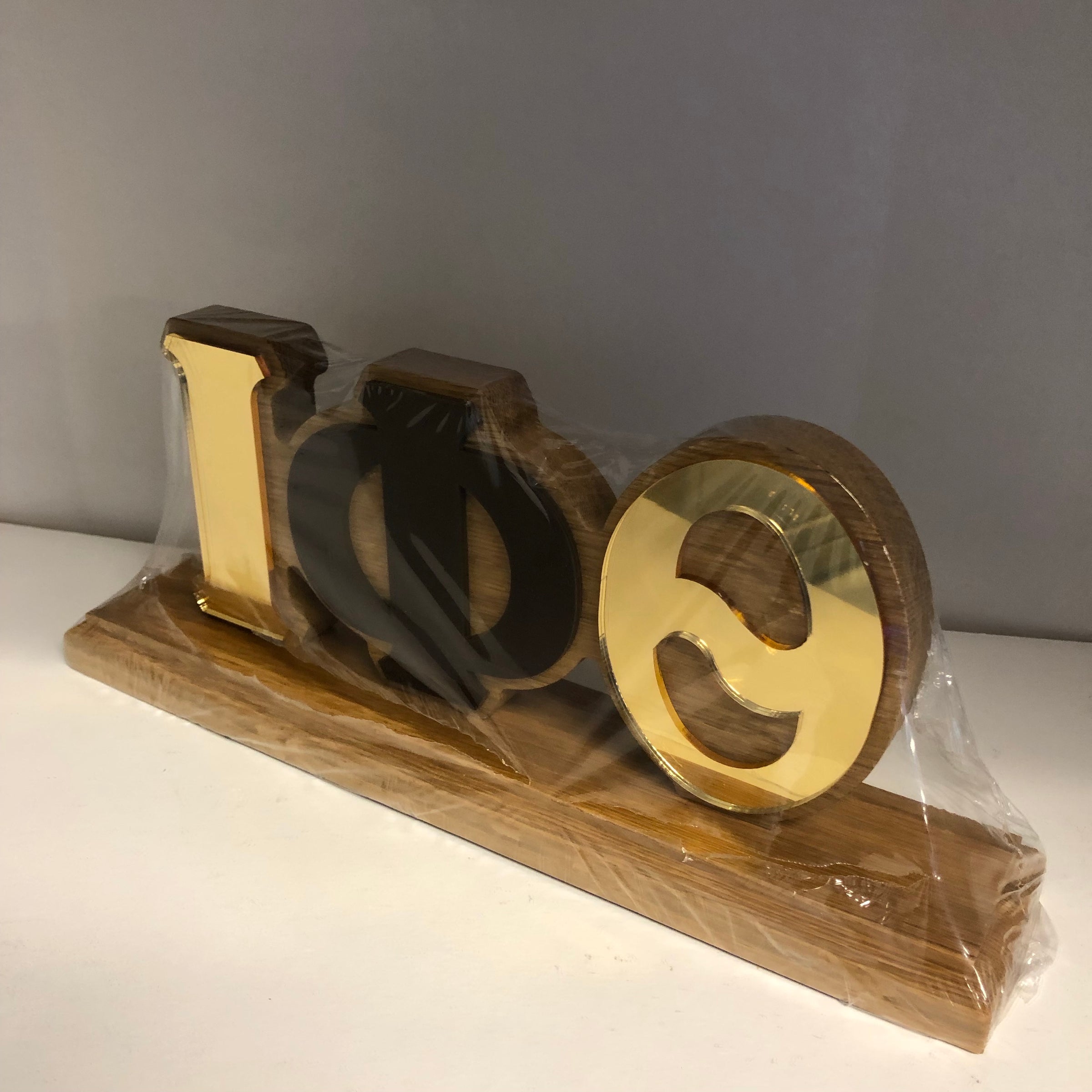 Iota Desk Top Letters