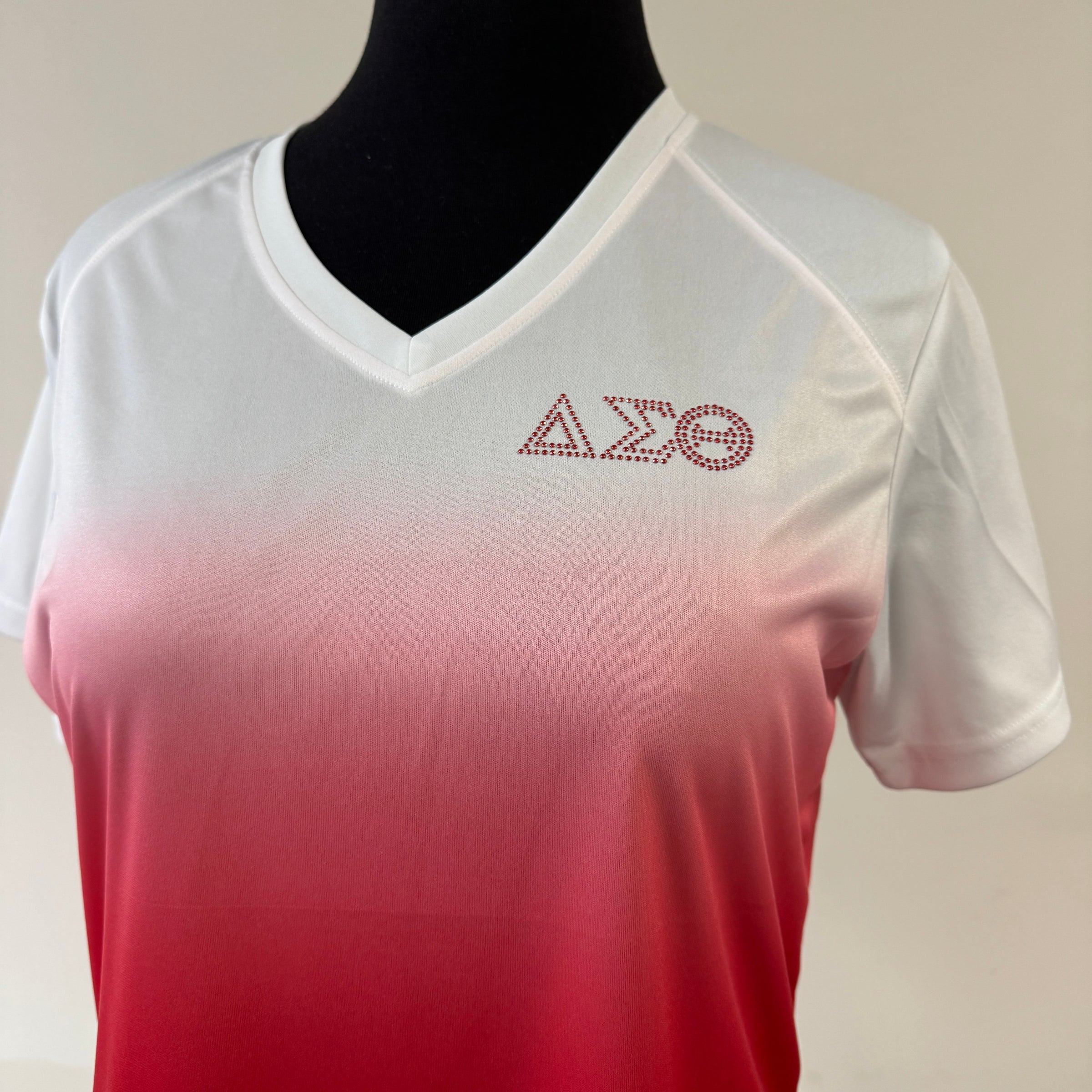 Delta Performance V-neck