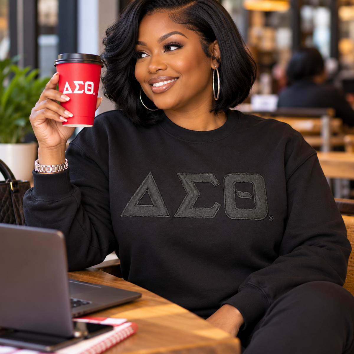 Delta Monochromatic Sweatshirt Black